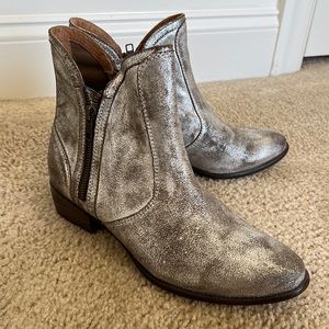 Seychelles Lucky Penny Metallic Bootie